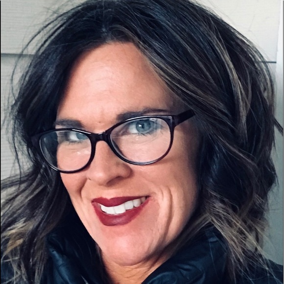 Welcome to my closet! Thank you for looking! - Picture 8 of 16